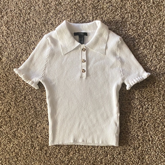 Forever 21 Tops - Junior’s White Ribbed Polo Shirt